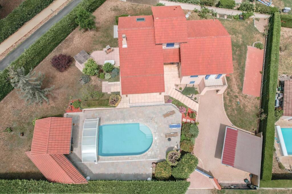 Magnifique Maison A Lentilly - Piscine المظهر الخارجي الصورة